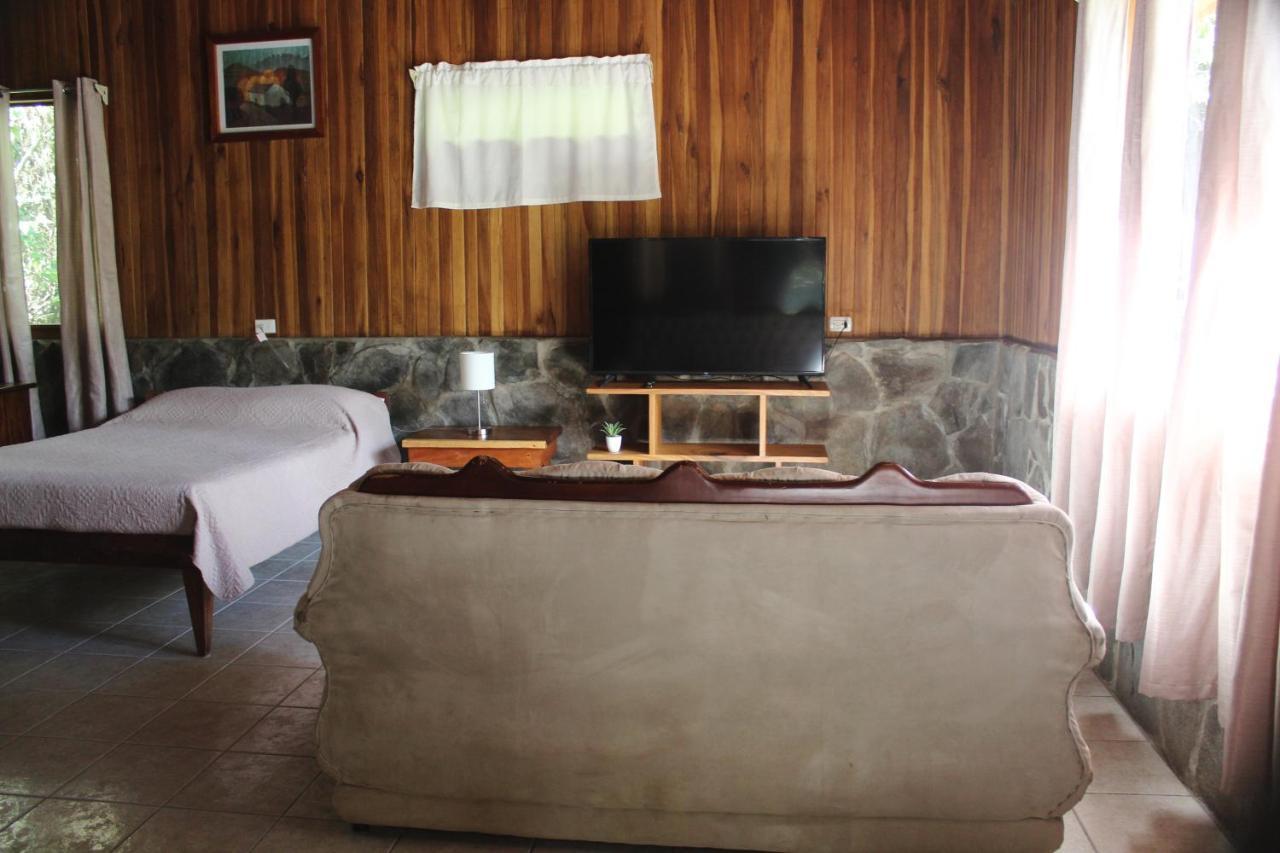 فيلا الجبل الأخضرفي El Bosque Lodging المظهر الخارجي الصورة